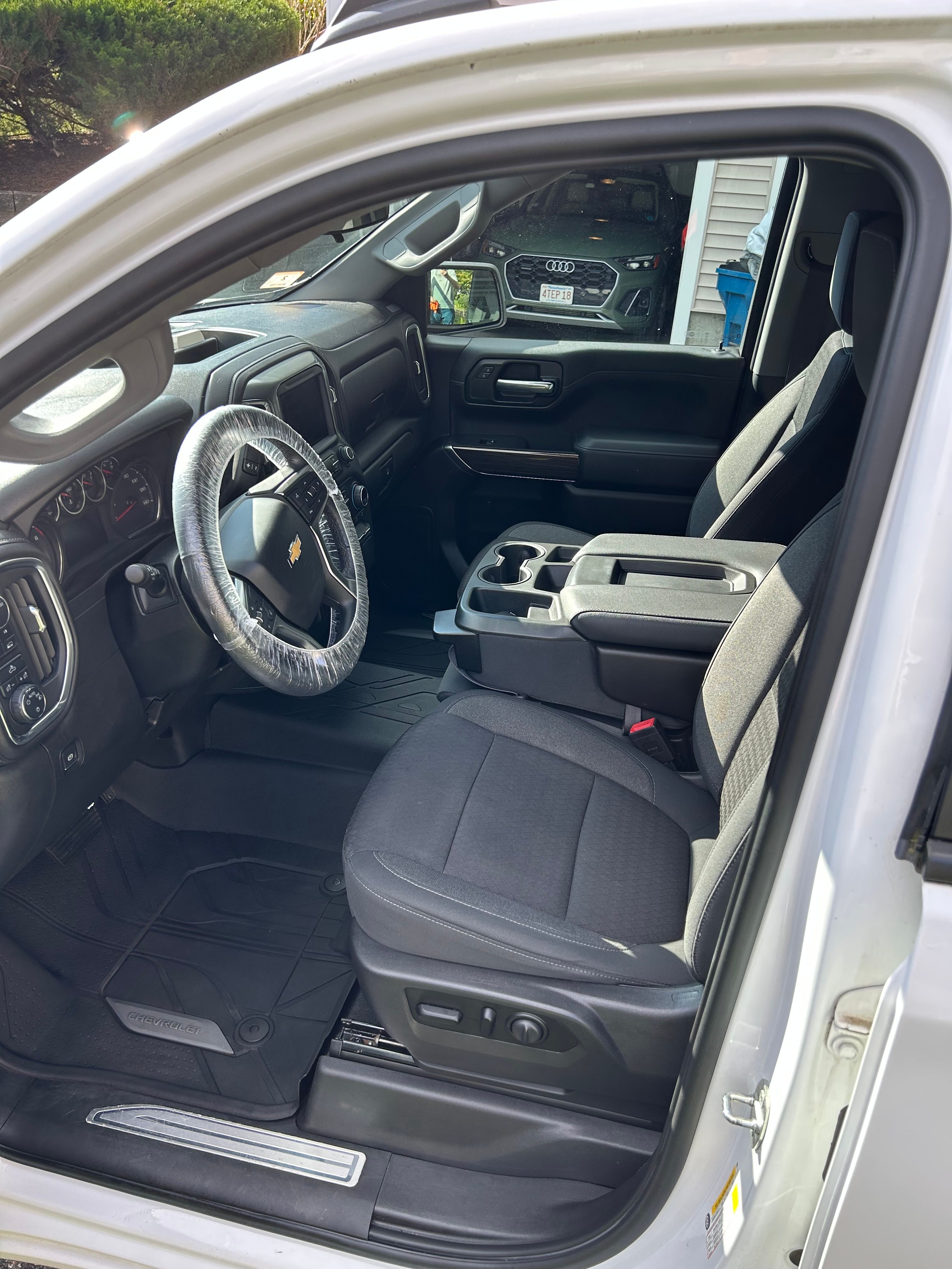Used 2020 Chevrolet Silverado 1500 LT w/ All-Star Edition AWD/4WD image 6