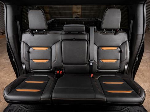 Used 2022 GMC Sierra 2500 AT4 image 16