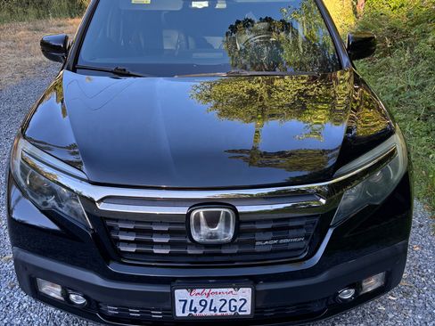 Used 2017 Honda Ridgeline Black Edition image 10