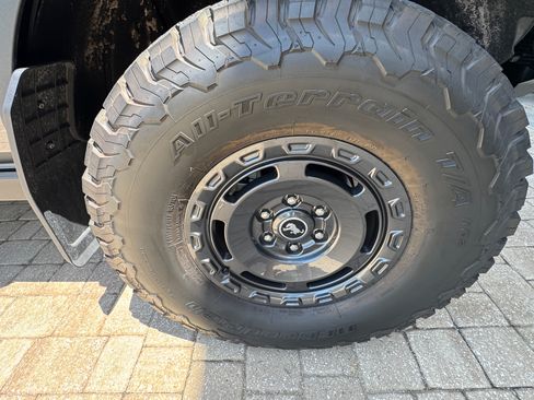 Used 2023 Ford Bronco 2-Door AWD/4WD image 11