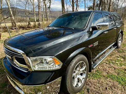 Used 2017 RAM 1500 Limited image 2