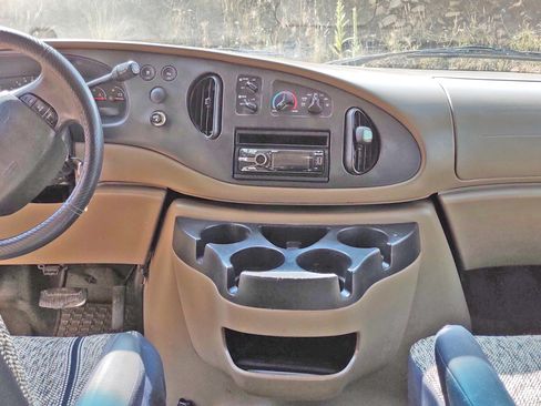 Used 2008 Ford E-350 and Econoline 350 XLT image 8