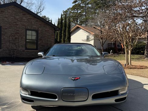 Used 2004 Chevrolet Corvette Convertible w/ Preferred Equipment Group image 6