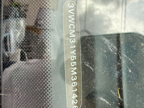 Used 2005 Volkswagen Beetle GLS image 9