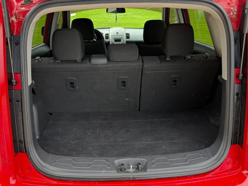 Used 2013 Kia Soul + FWD image 11
