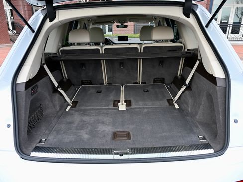 Used 2018 Audi Q7 3.0T Prestige w/ Prestige Package image 26