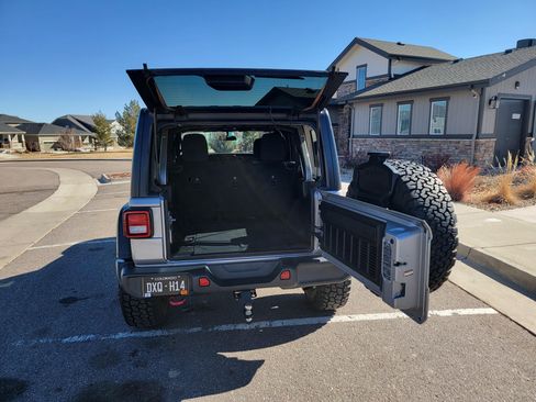 Used 2018 Jeep Wrangler Unlimited Rubicon image 6