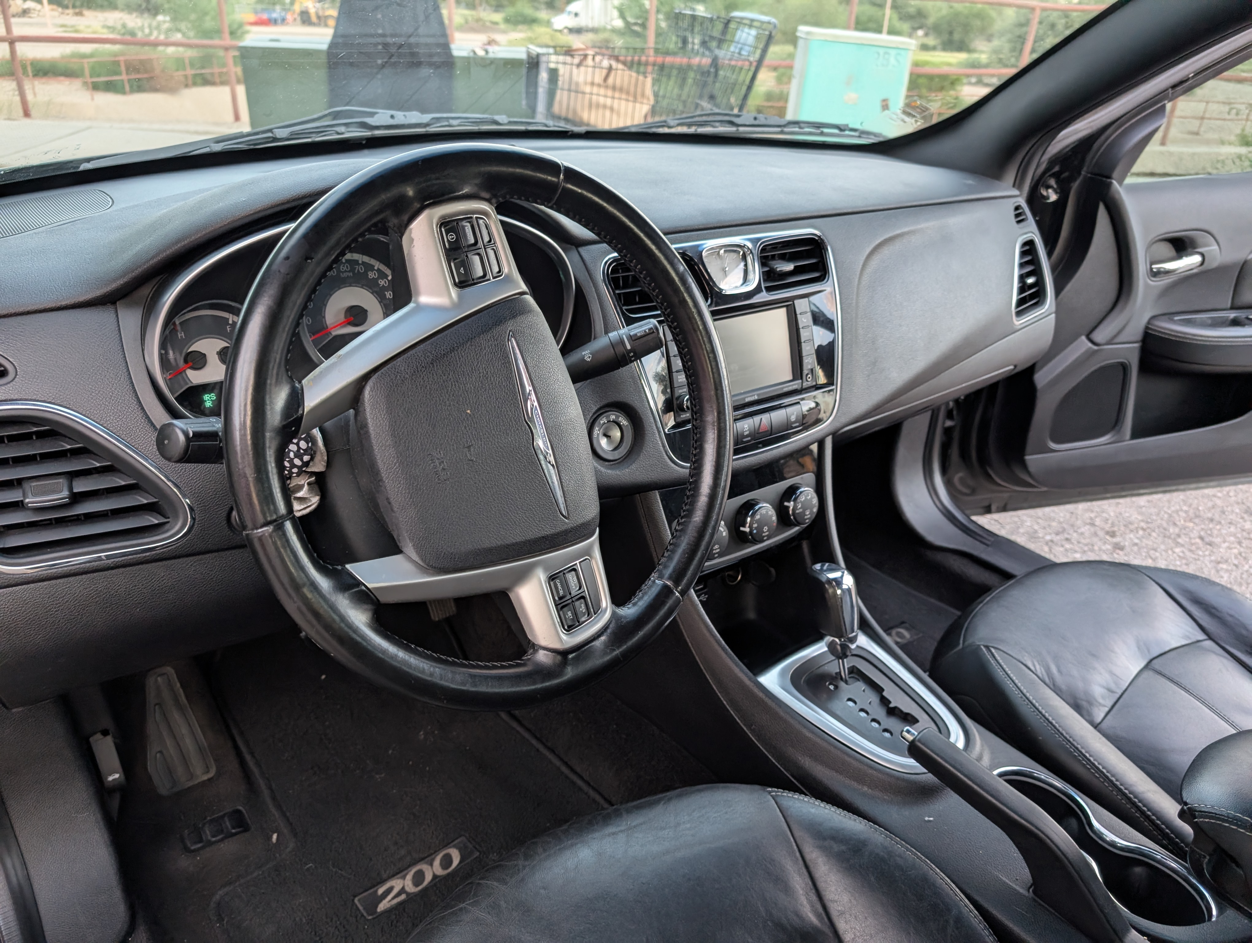 Used 2011 Chrysler 200 Limited FWD image 15