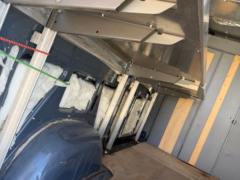 Used 2018 Mercedes-Benz Sprinter 2500 image 21