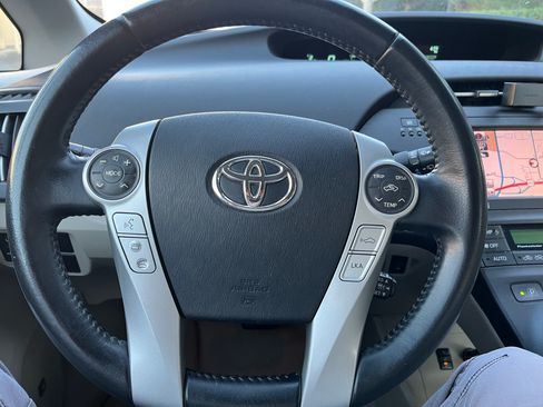 Used 2010 Toyota Prius Five image 11