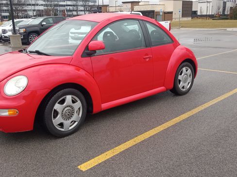Used 1998 Volkswagen Beetle Coupe image 1