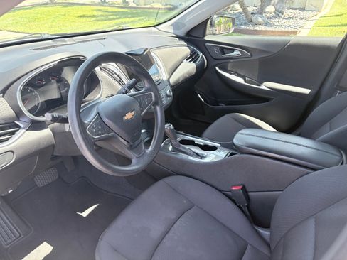 Used 2020 Chevrolet Malibu LT FWD image 8