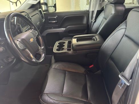 Used 2019 Chevrolet Silverado 2500 LT image 6