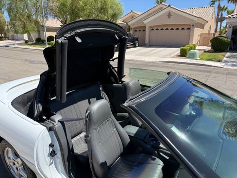 Used 1998 Chevrolet Camaro Z28 RWD image 19