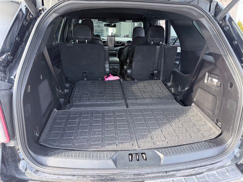 Used 2020 Ford Explorer ST w/ ST Street Pack image 13