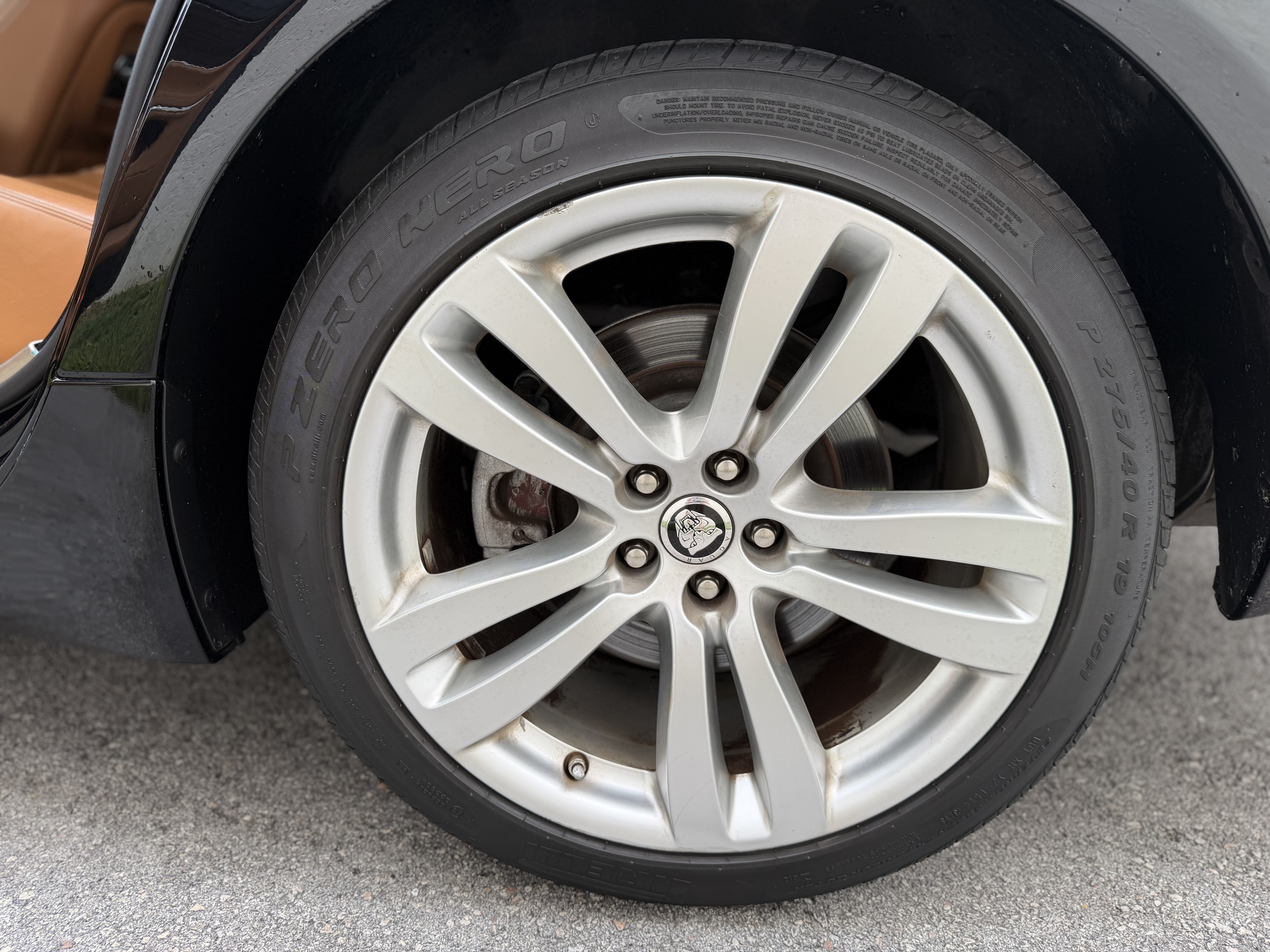 Used 2012 Jaguar XJ L RWD image 22