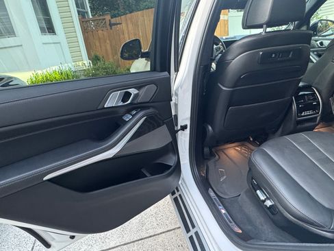 Used 2021 BMW X7 xDrive40i w/ M Sport Package image 6