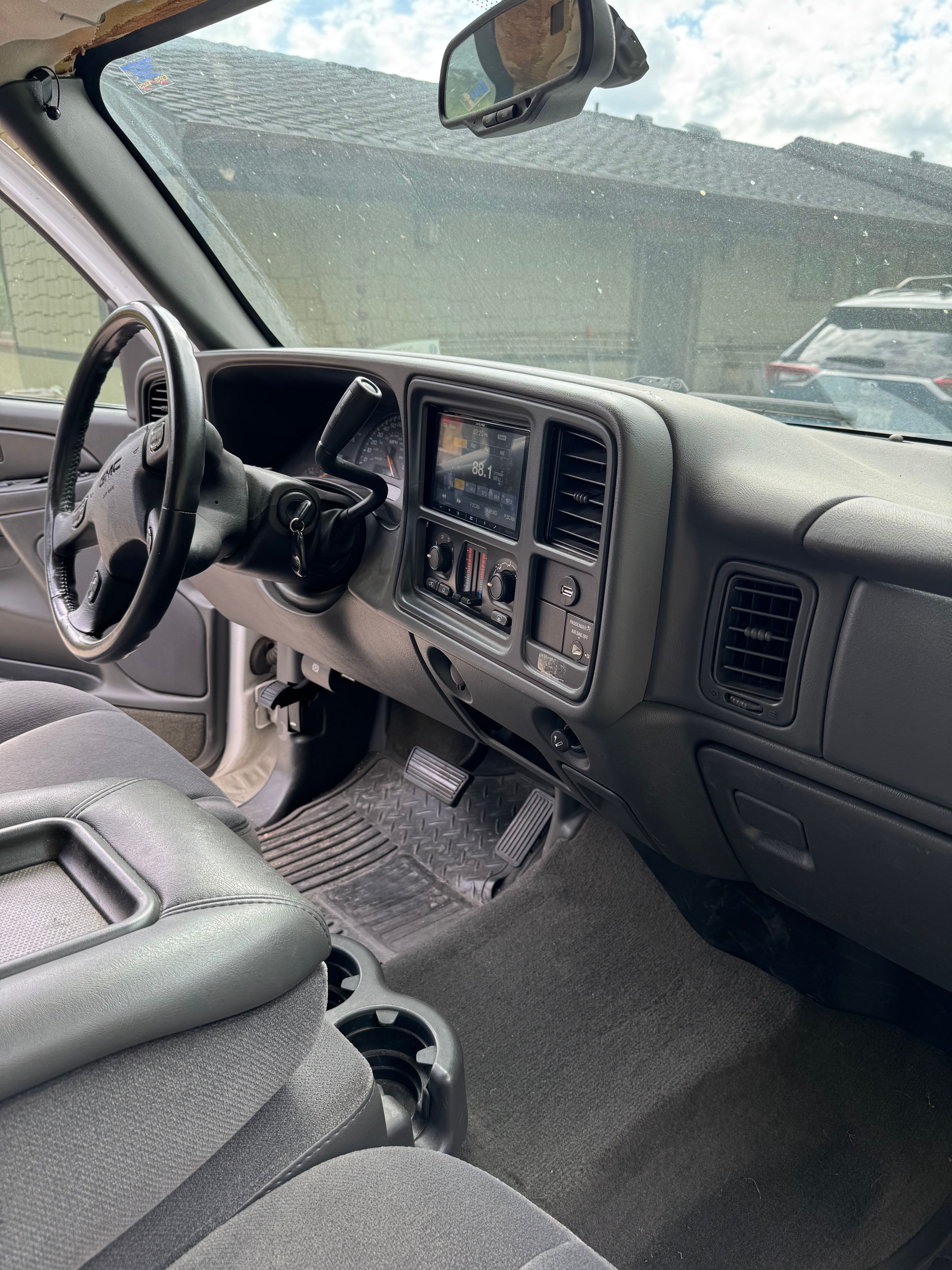 Used 2004 GMC Sierra 2500 SLE RWD image 17