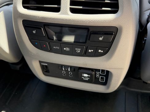 Used 2019 Honda Pilot Elite image 19