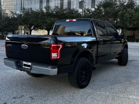 Used 2017 Ford F150 XLT image 4