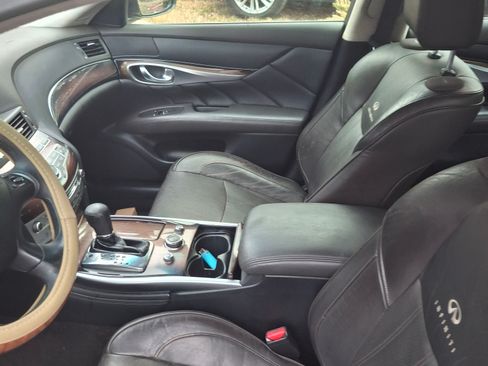 Used 2012 INFINITI M37 w/ Deluxe Touring Pkg image 9