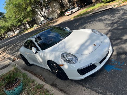 Used 2017 Porsche 911 Carrera image 9