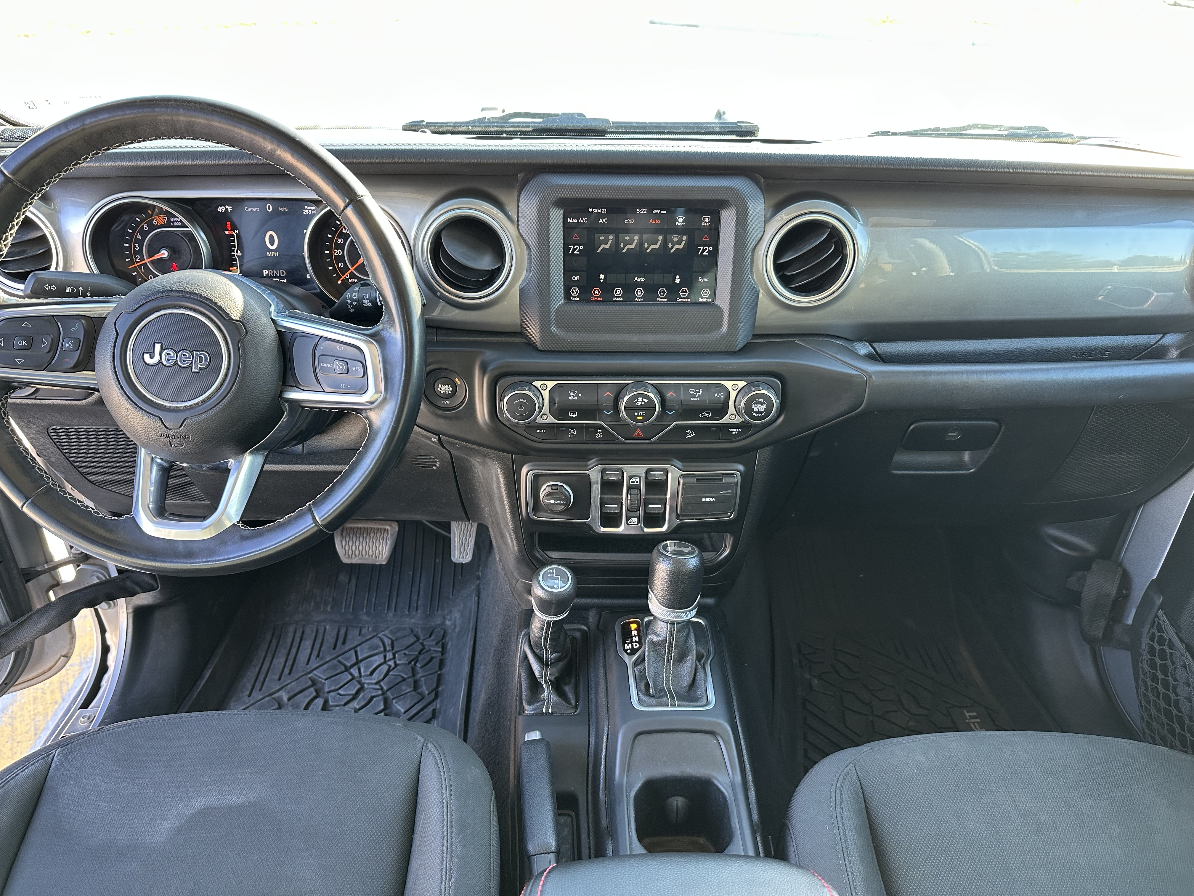 Used 2020 Jeep Wrangler Unlimited Sahara AWD/4WD image 19