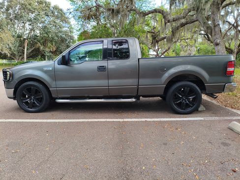 Used 2004 Ford F150 XLT image 9
