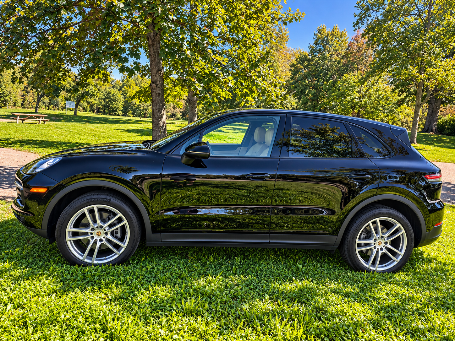 Used 2020 Porsche Cayenne AWD/4WD image 9