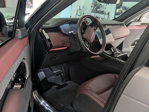 Used 2024 Land Rover Range Rover Sport Autobiography image 9