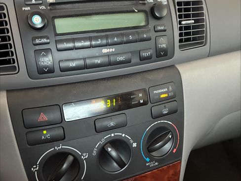 Used 2007 Toyota Corolla LE image 10