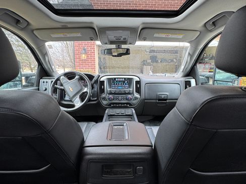Used 2019 Chevrolet Silverado 3500 LTZ image 11