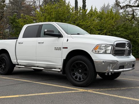 Used 2017 RAM 1500 Big Horn image 9