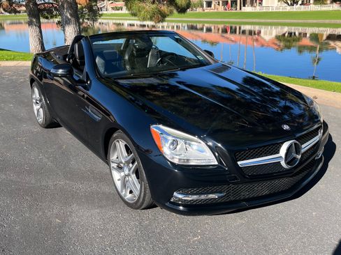 Used 2013 Mercedes-Benz SLK 250 image 5