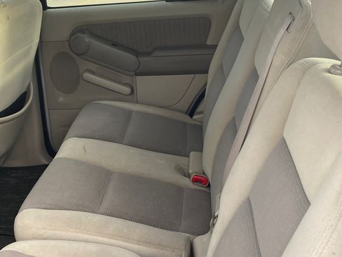 Used 2007 Ford Explorer Sport Trac XLT image 9