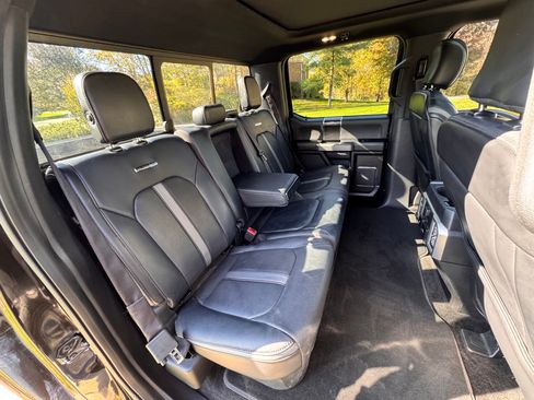 Used 2018 Ford F150 Platinum w/ Equipment Group 701A Luxury image 9