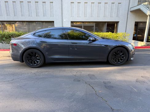 Used 2018 Tesla Model S 100D image 5
