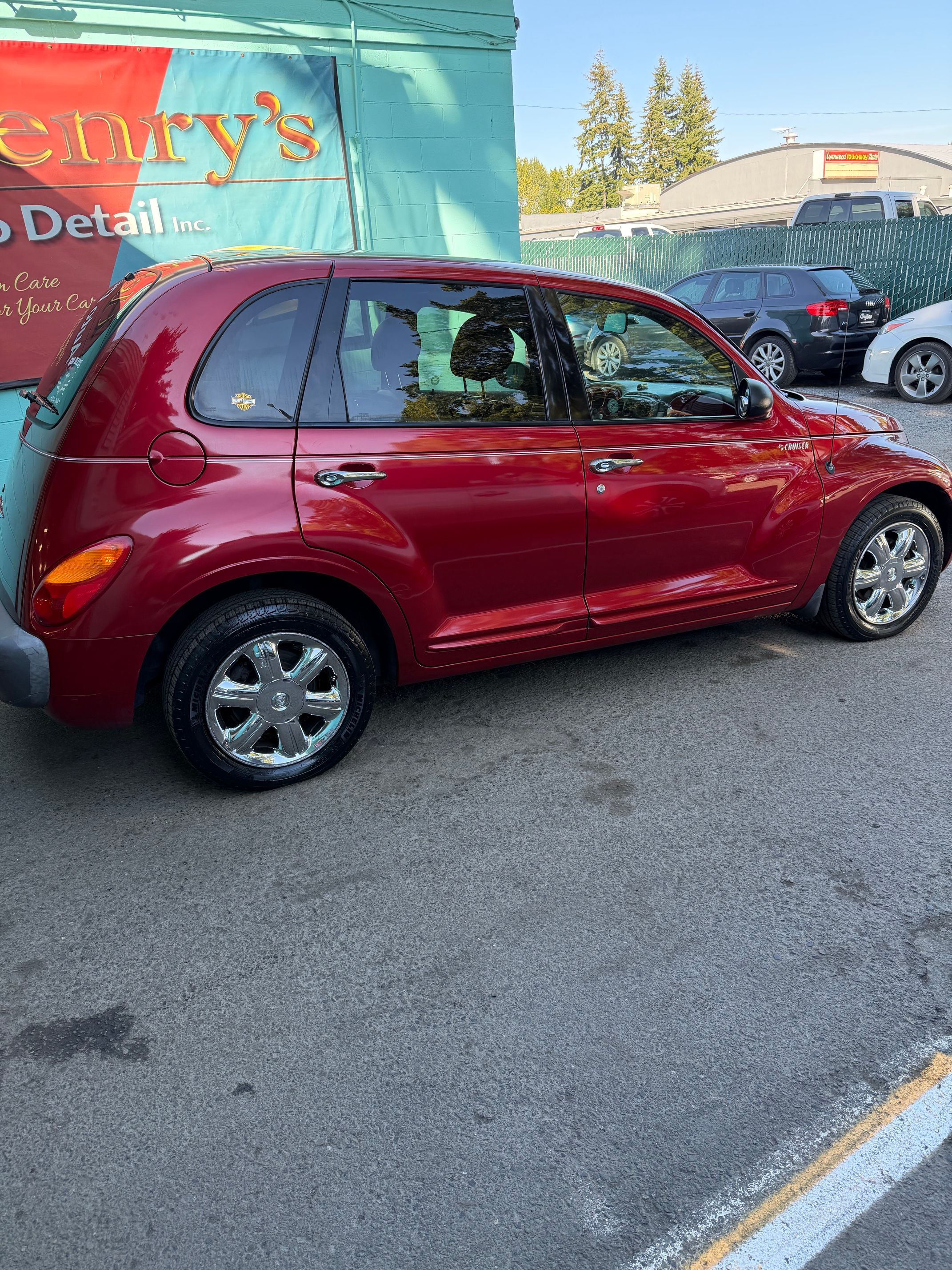 Used 2001 Chrysler PT Cruiser FWD image 1