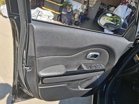 Used 2016 Kia Soul + w/ Tarmac Special Edition image 13