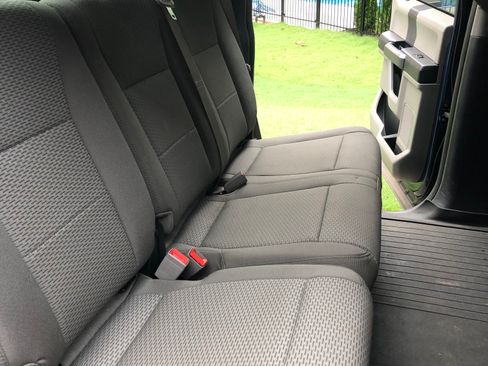 Used 2018 Ford F150 XLT image 9