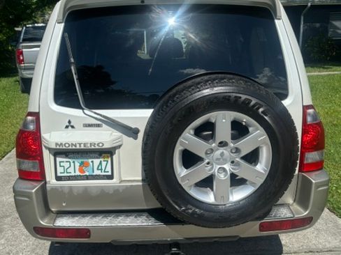 Used 2006 Mitsubishi Montero Limited AWD/4WD image 5