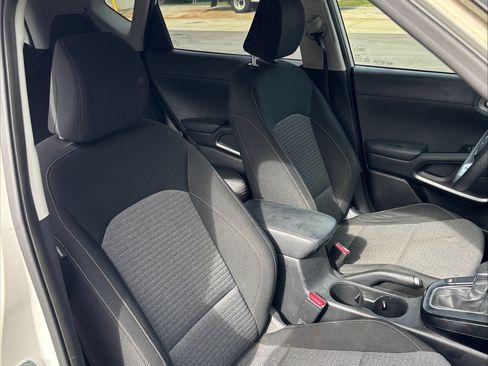 Used 2020 Kia Soul S image 6