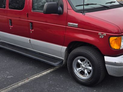 Used 2000 Ford E-150 and Econoline 150 Wagon