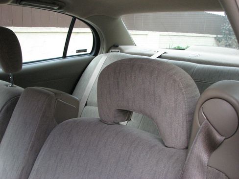 Used 2002 Buick Le Sabre Custom w/ Luxury Pkg image 12