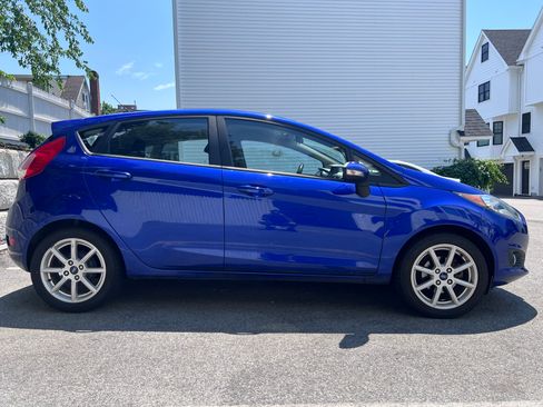 Used 2015 Ford Fiesta SE w/ Comfort Package FWD image 10