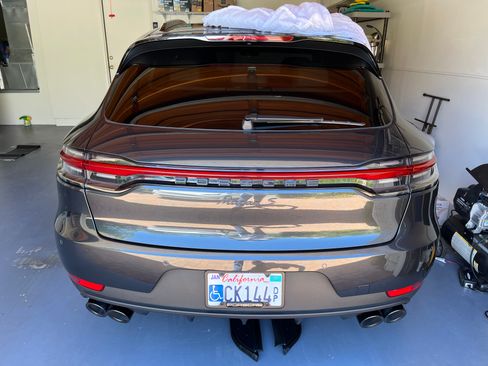 Used 2021 Porsche Macan S AWD/4WD image 9