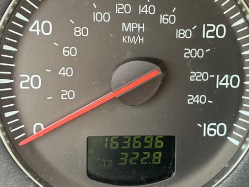Used 2004 Volvo S60 2.5T AWD/4WD image 15