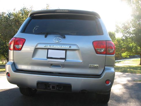 Used 2014 Toyota Sequoia SR5 image 6