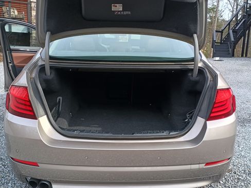 Used 2012 BMW 528i xDrive Sedan image 12