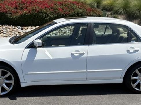 Used 2003 Honda Accord EX image 2